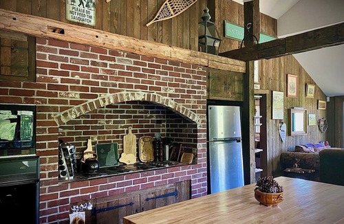 Campton House | Rustic 5-Bedroom Home on 140 Acres perfect for White Mountain family getaways