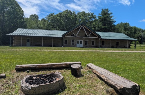 Plymouth Cabin | Rustic 6-bedroom cabin with private lake access in a nature camp setting