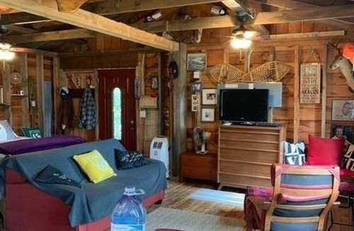 Purdy Cabin | Rustic Bunky on Picturesque Lake