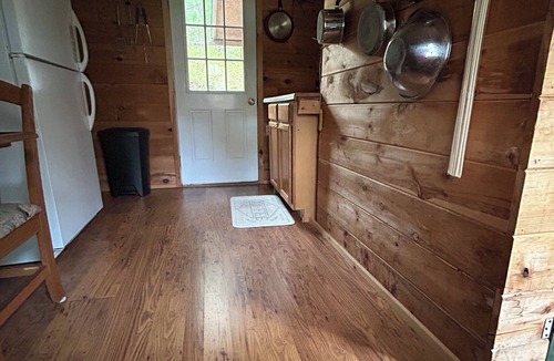 Charlestown Cabin | Rustic cabin, 1.5 miles to beach, max 4 guest
