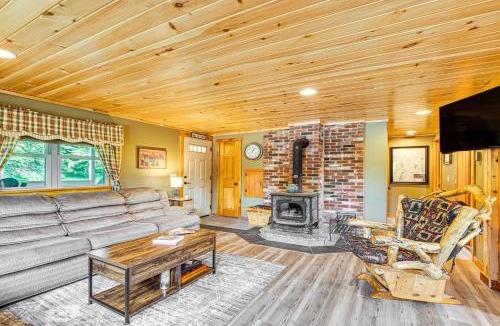 Walden House | Rustic Cabin in West Danville w/Deck & Fire Pit!