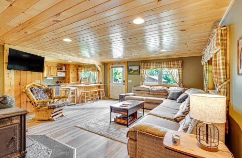 Walden House | Rustic Cabin in West Danville w/Deck & Fire Pit!