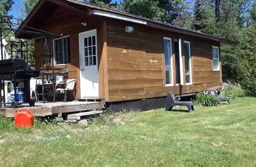 Benny Cabin | Rustic Cabin Rental on Onaping Lake Perfect for a Romantic Getaway in Ontario