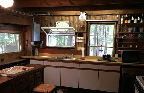 South Casco Cabin | Rustic Family-Friendly Cabin on Sebago Lake - Private Sandy Beach