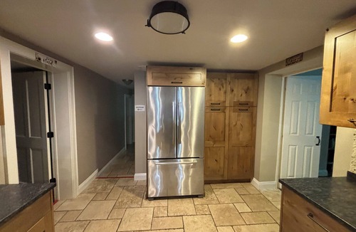Ulster Park House | Rustic Family Retreat Getaway Pet friendly.