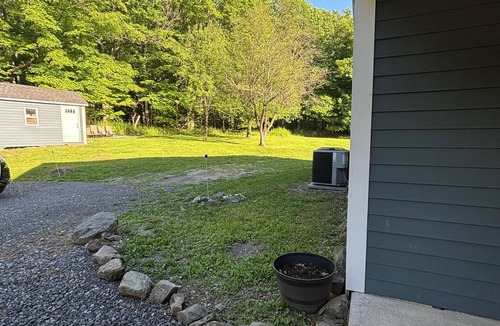 Ulster Park House | Rustic Family Retreat Getaway Pet friendly.