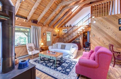 Denver House | Rustic Retreat Hike Unwind and Explore Charming Towns