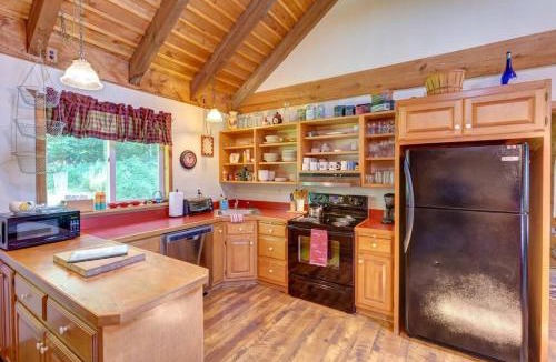 Denver House | Rustic Retreat Hike Unwind and Explore Charming Towns