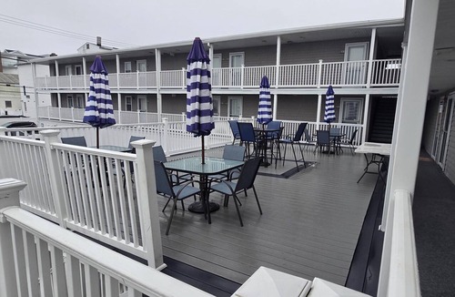 Hampton Condo | Salty Suite II - Steps to Pool + Beach