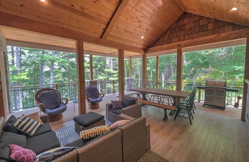 Jones Falls House | Sand Lake Retreat – Waterfront Cottage on Sand Lake, Rideau