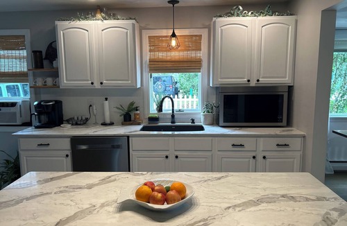 Sylvan Beach House | Sandy Feet Retreat~ beach front rental
