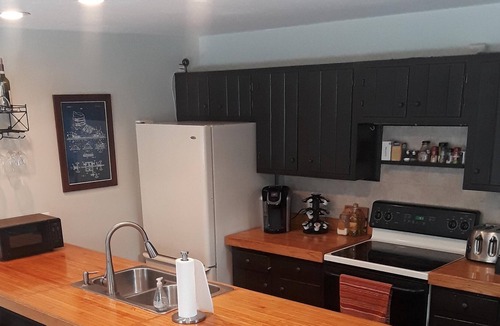 Intervale House | Save 15% off weekly rentals. Close to Storyland, walk to the Saco, make memories