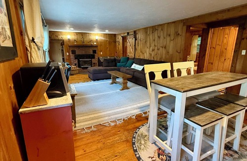 Gilmanton Cottage | Sawyer Lake Loon Call Cottage