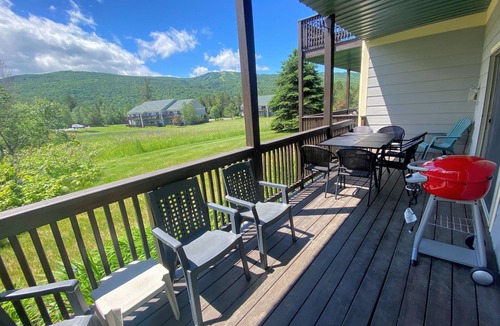 Carroll Condo | SC17: Spacious, clean, comfortable. 1 minute to skiing and Mount Washington Hotel!