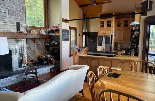 Greensboro House | Scandinavian-inspired 3-bedroom cottage