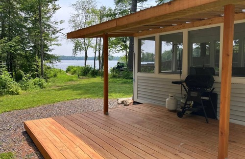 South Casco House | Scenic 2-bedroom Tiny Home on the Lake with dock, boat ramp & screenhouse