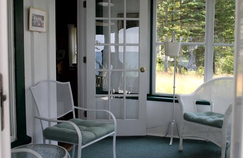 Hancock Point Cottage | Scenic Waterfront Summer Cottage with Ocean Views, Kayaking & Beach Access near Bar Harbor, Hancock Point, Maine