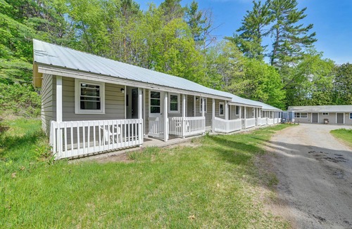 Schroon Lake Apartment | Schroon Lake Room < 1 Mi to Marina & Beach!
