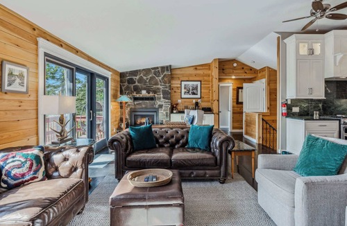 Quechee Cabin | Screened-Porch Home, Killington Views & Pet-Friendly