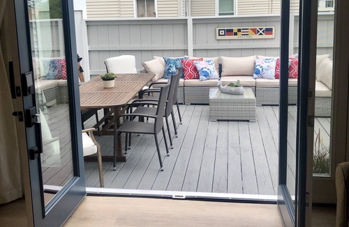 Ocean Park House | Sea Breezy Vacation House, Unit 2 - 5 min WALK to beach!
