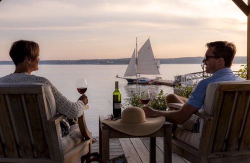 Boothbay Harbor Apartment | Seabreeze 1 | Oceanfront 2 Queens + Fireplace