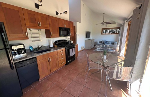 Shinnecock Hills Cottage | Seabreeze 4 Charming Cottage footsteps to beach
