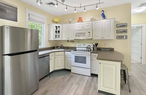 Ogunquit - Wells Condo | Seaglass Village 125: Coastal Retreat Cottage