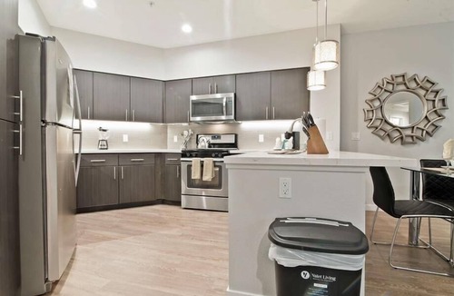 Seaport District Apartment | Seaport 1 BR | Fitness Center | Desk + Wi-Fi