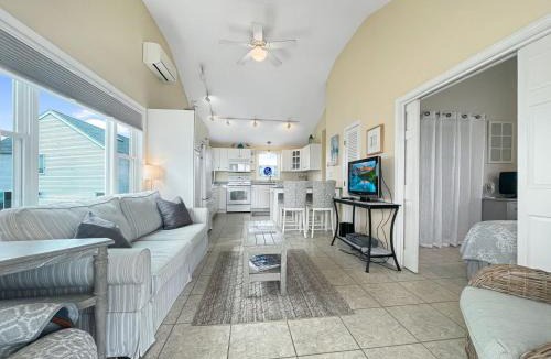 Wells Beach House | Seascapes W153 Fantastic condo steps away from Wells Beach and town center 1900
