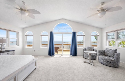 Branford House | Seaside Serenity: 4BR Waterfront Gem in Branford – 5-Star Rated!
