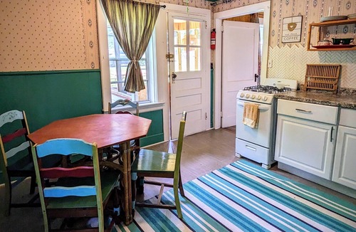 White Lake Cottage | Seasonal Cottages Colony