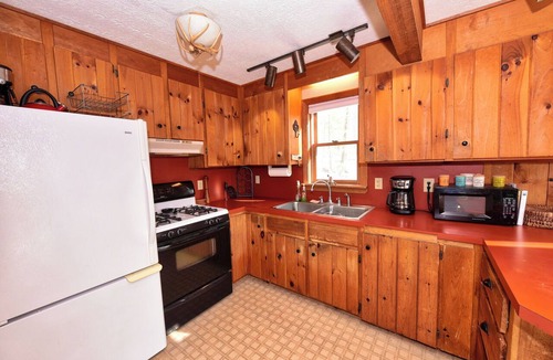 Eidelweiss Village House | Seasonal Mountain Getaway Near Skiing & Snowmobiling