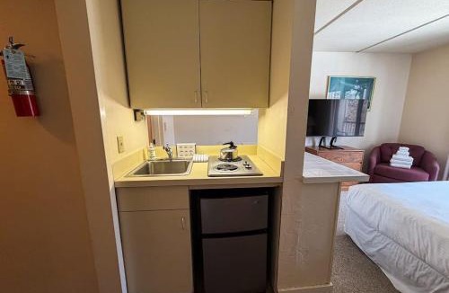 Warren Apartment | Seasons 303