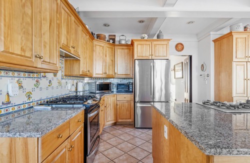 Kennebunkport House | Seawall: Oceanfront Living at Goose Rocks
