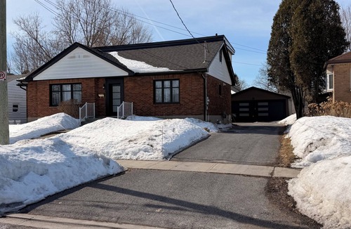 Cornwall House | Seaway Valley Retreat Spacious 5-bedroom home that sleeps up to 10 guests.