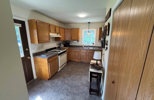 South Lima House | Secluded 3-bedroom house in beautiful Caledonia NY with optional hunting lease