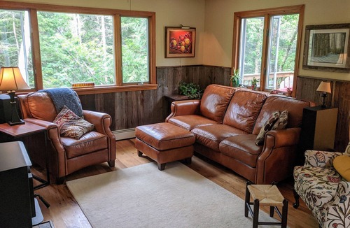 Waterbury House | Secluded Elbow Room in Stunning Foothills