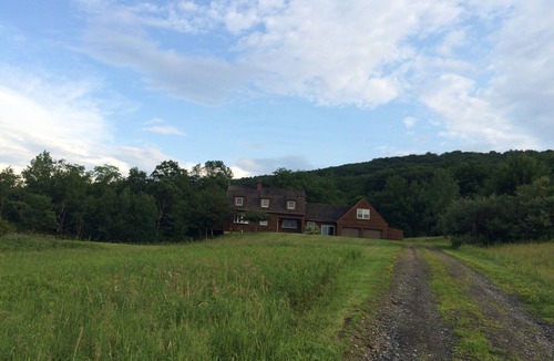 East Chatham House | Secluded Family-Friendly Home