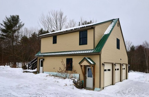 West Paris Apartment | Secluded Guest House