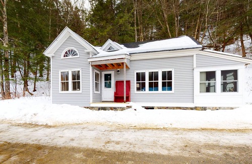 Wardsboro House | Secluded home with fast WiFi, wood stove, electric fireplace, & great location