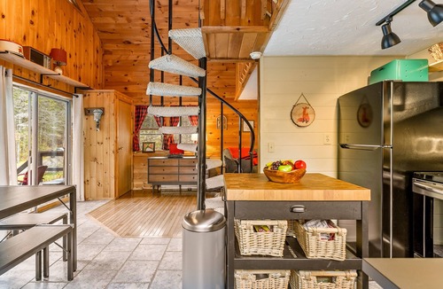 Branchport House | Secluded Keuka Hills Cabin | Pond | Pet Friendly