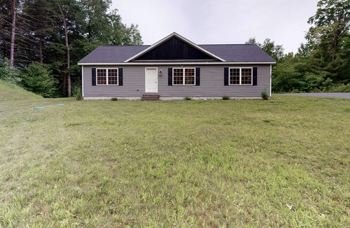 Sunderland House | Secluded mountain retreat with fast WiFi, central AC, washer/dryer, & a firepit