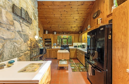 Center Harbor Cabin | Secluded Waterfront Lodge with guest cottage