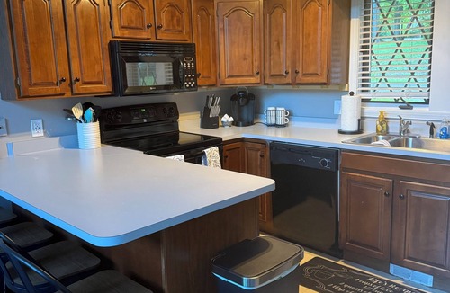 Clymer Condo | “Seek The Peak” 3BR+Loft Golf & Ski in and out access. Family Retreat sleeps 14