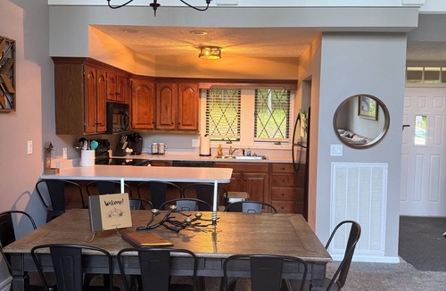 Clymer Condo | “Seek the Peak” Ski-In Ski-Out, Golf retreat. Sleeps 14, 3BR+Loft”.