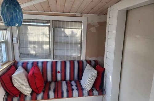 Lords Point Cottage | Sept-May cheap
