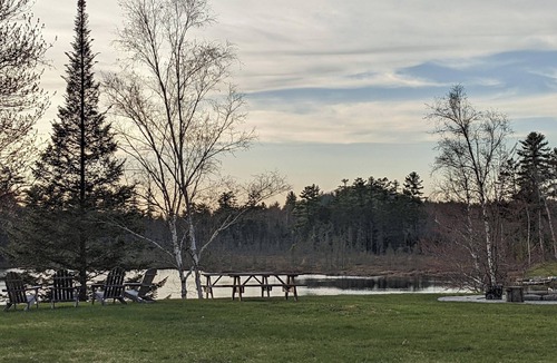 Whitefield Cottage | Serene 1-bed cottage + Loft in Whitefield Ski, Sled, Hike Cannon Bretton Woods