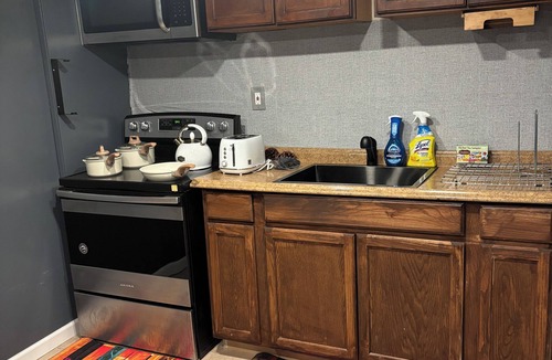 Elmont Apartment | Serene 1-bedroom apartment near Green acres mall, USB Center & LIRR.