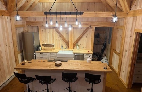 Barndoor Island Cottage | Serene 2-bedroom cottage with detached bunk house for relaxing stays.