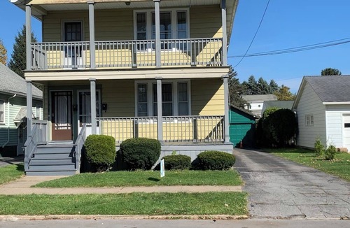 Utica Apartment | Serene 3-bedroom apartment pet friendly,